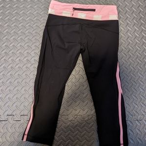 Lululemon cropped pant.Had these for awhile and want to rotate cropped leggings!